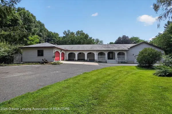 2100 E Sherwood Road, Williamston, MI 48895