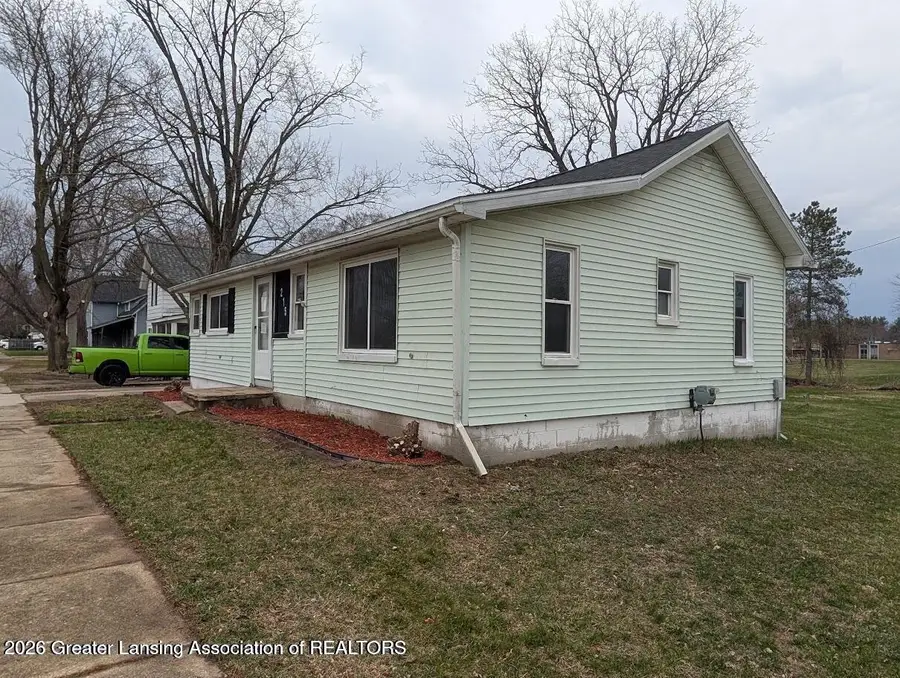 215 E 2nd North Street, Laingsburg, MI 48848 - #2