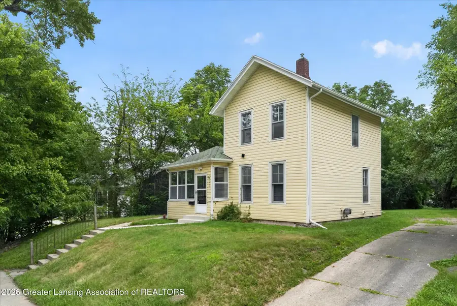 611 Oakhill Avenue, Jackson, MI 49201 - #3
