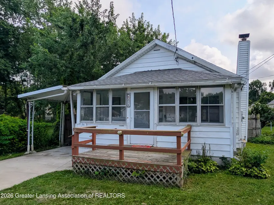 226 E Jackson Street, Lansing, MI 48906 - #2