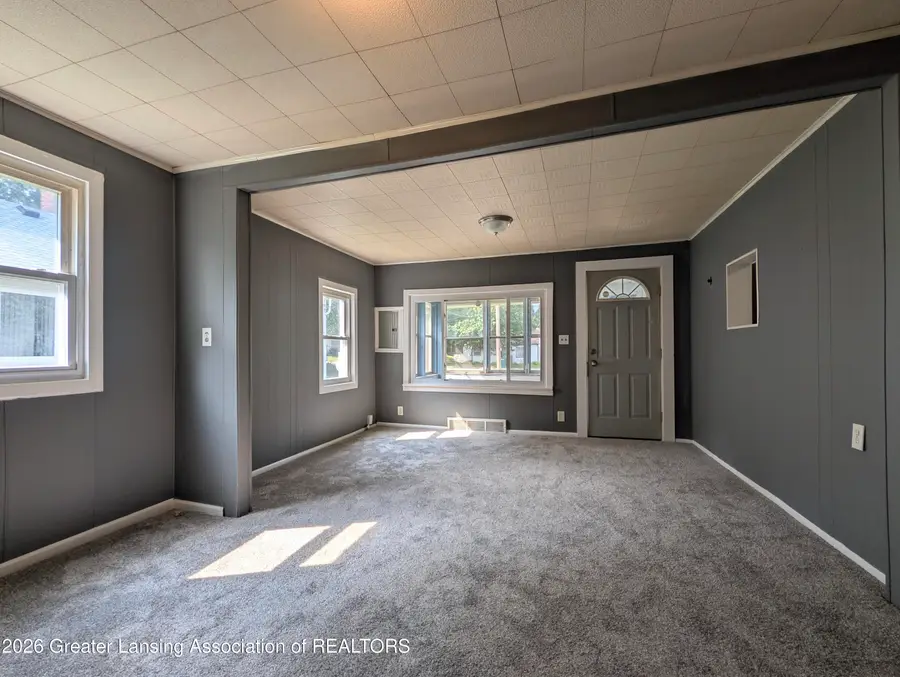 226 E Jackson Street, Lansing, MI 48906 - #3