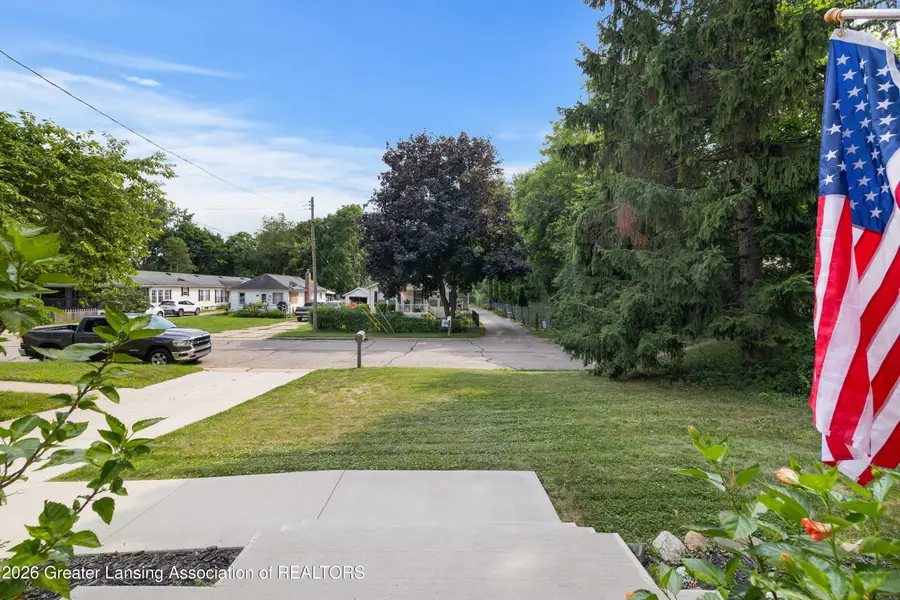 826 Jones Street, Grand Ledge, MI 48837 - #3