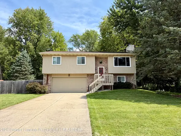 12688 Dundee Drive, Grand Ledge, MI 48837
