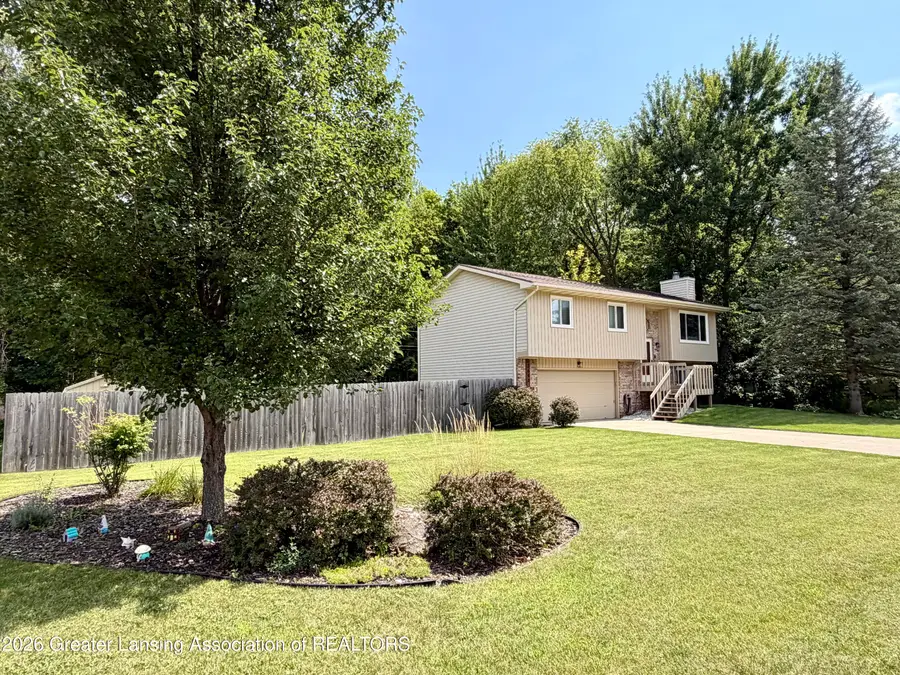 12688 Dundee Drive, Grand Ledge, MI 48837 - #2