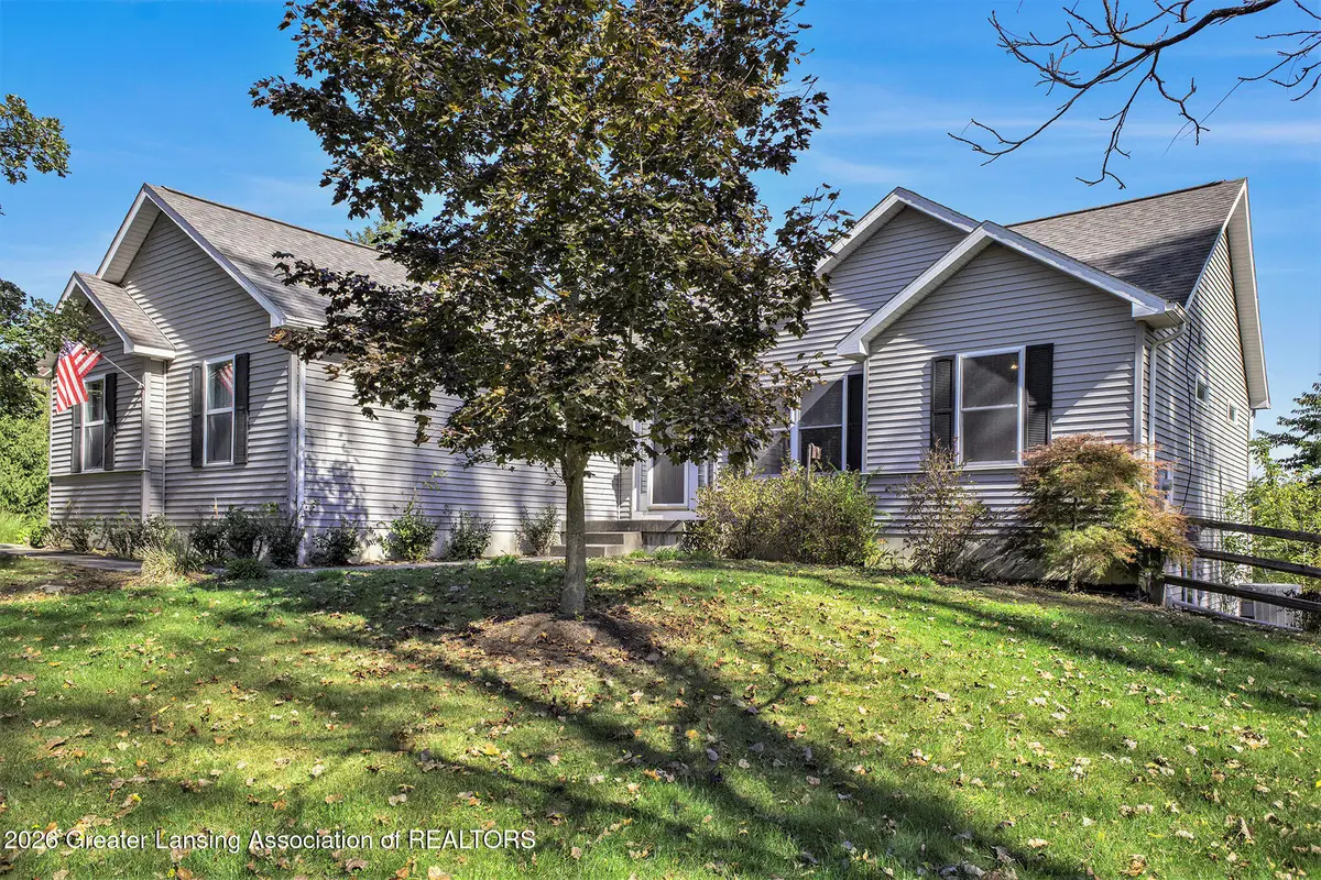 1206 N Waverly Road, Dimondale, MI 48821 - #1
