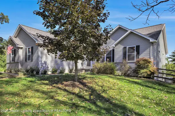 1206 N Waverly Road, Dimondale, MI 48821