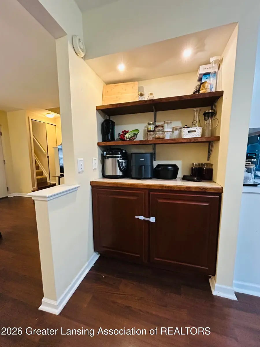 6214 Beechfield Drive, Lansing, MI 48911 - #3