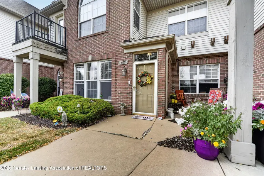 669 Worthington Drive, Lansing, MI 48906 - #2