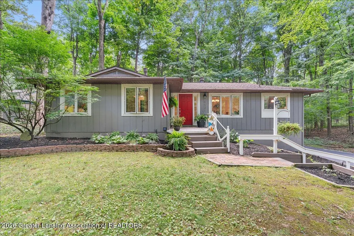 6521 W Galway Circle, Dimondale, MI 48821 - #1