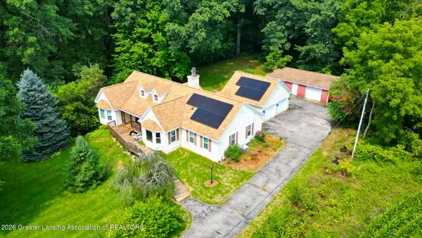 1335 E Round Lake Road, DeWitt, MI 48820