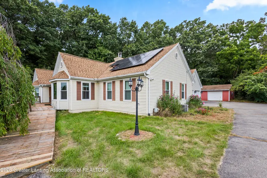 1335 E Round Lake Road, Dewitt, MI 48820 - #2