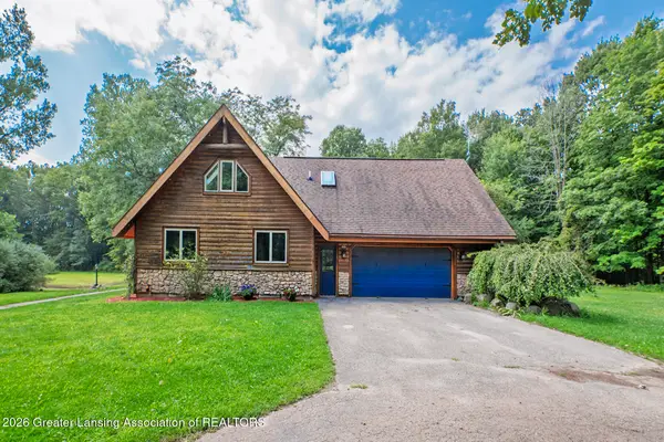 10471 N Royston Road, Grand Ledge, MI 48837