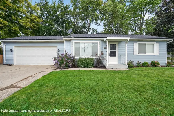 1213 Pacific Avenue, Lansing, MI 48910