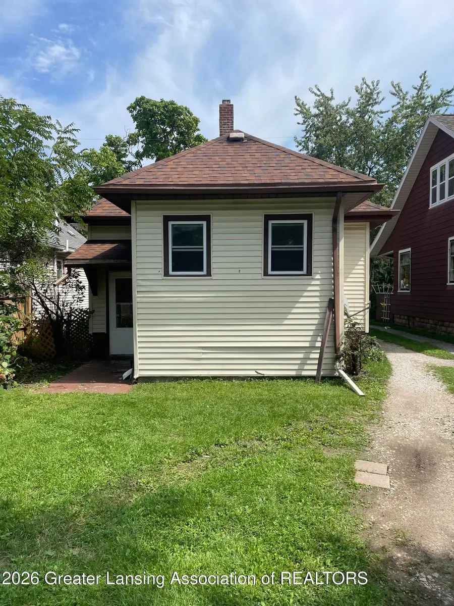 228 S Clemens Avenue, Lansing, MI 48912 - #3