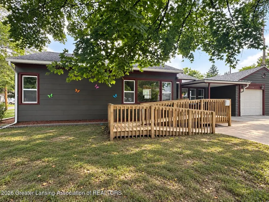 1416 E North Street, Lansing, MI 48906 - #2