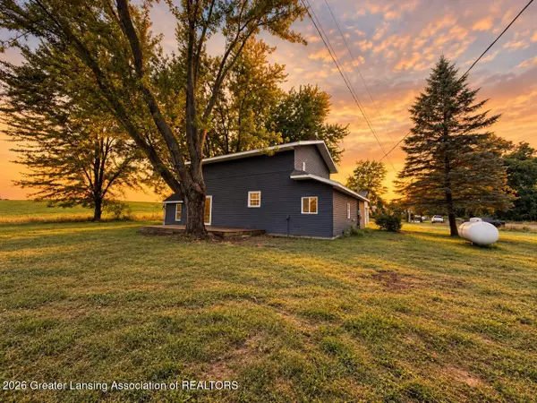 21011 23 Mile Road, Olivet, MI 49076