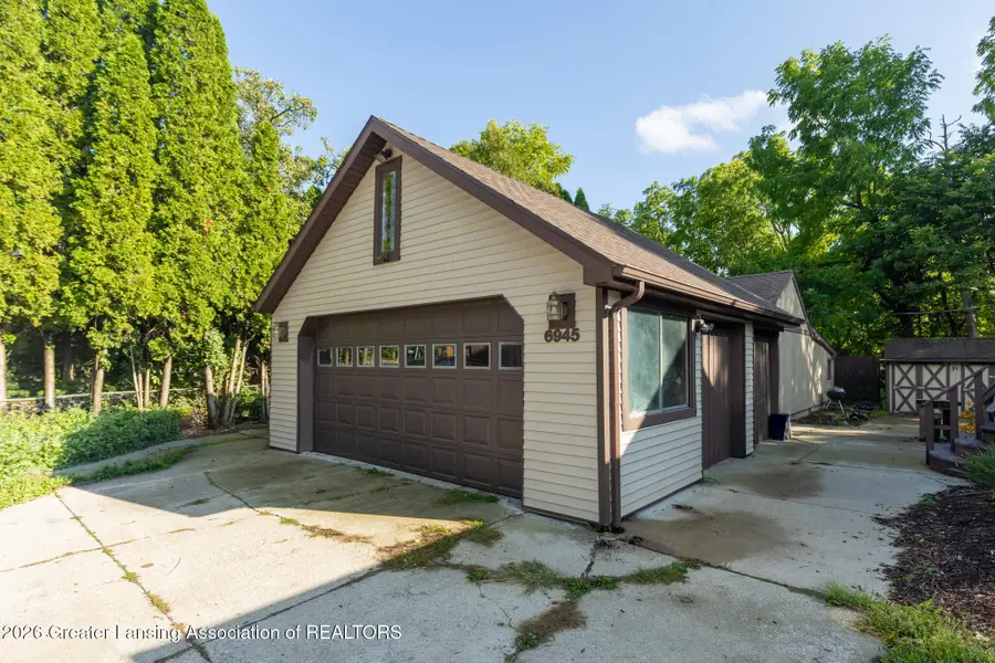 6945 Delta River Drive, Lansing, MI 48906 - #2