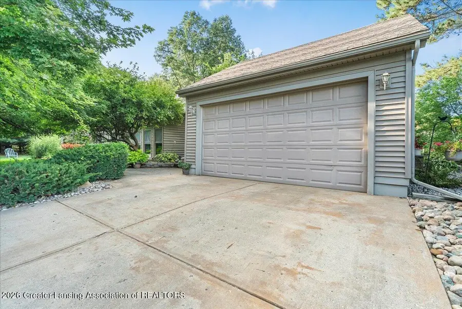 6901 N Dewitt Road, Saint Johns, MI 48879 - #3