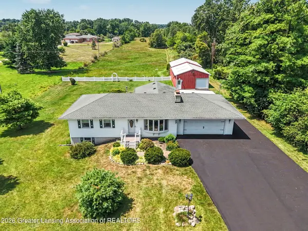 6839 N Hartel Road, Potterville, MI 48876