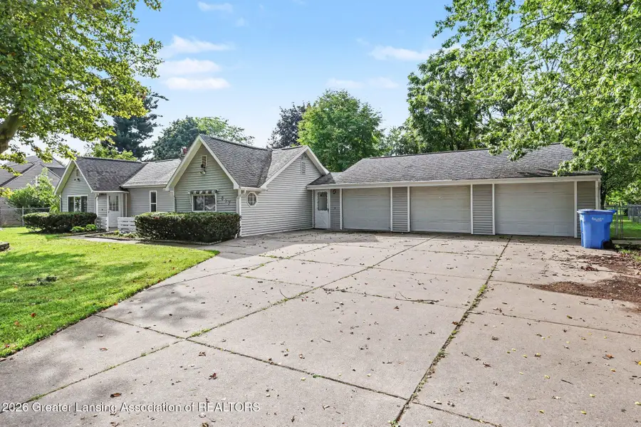 817 Ferley Street, Lansing, MI 48911 - #3