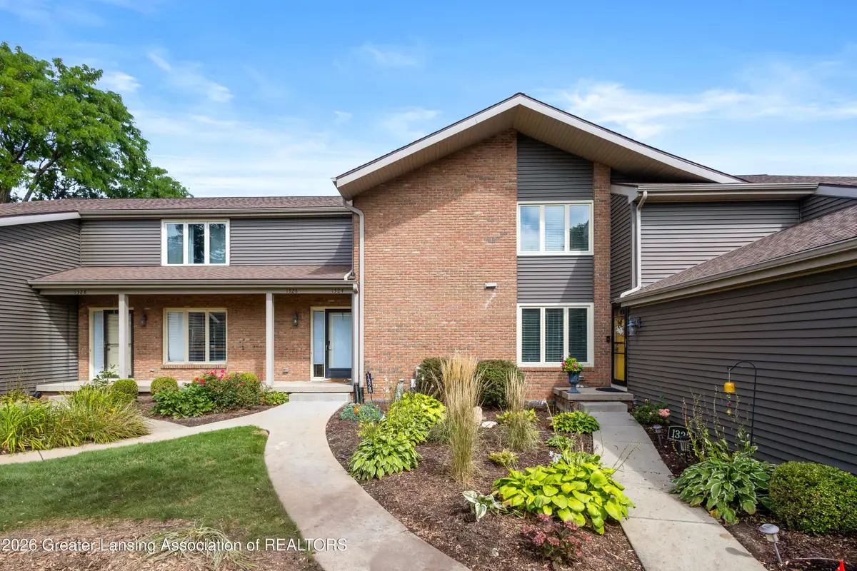 1324 N Chartwell Carriage Way, East Lansing, MI 48823 - #1