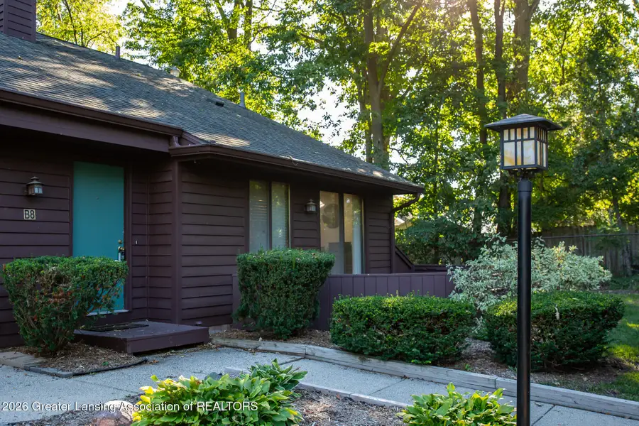 101 E Jolly Road #24, Lansing, MI 48910 - #2