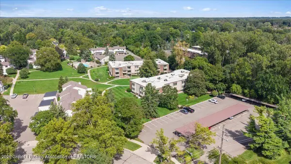 500 Woodingham Drive #9, East Lansing, MI 48823