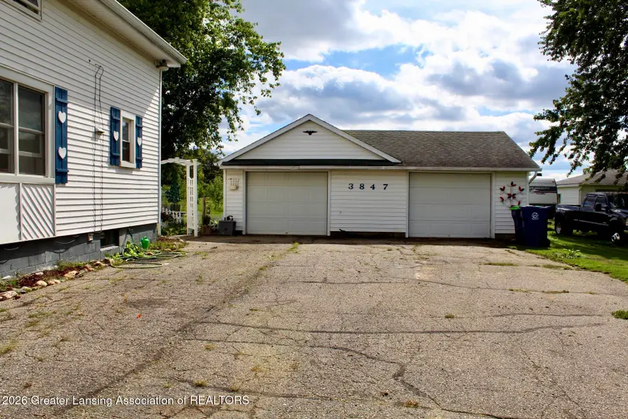 3847 Peet Road, New Lothrop, MI 48460 - #3