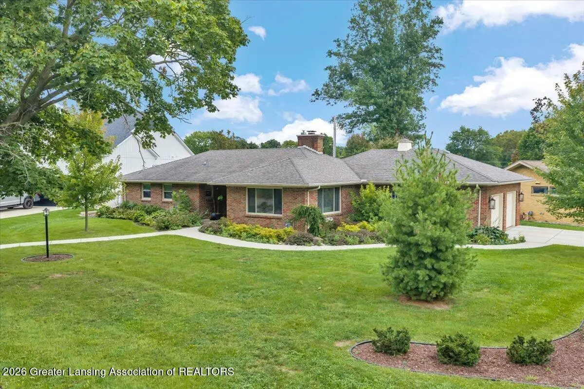 1533 Cambridge Road, Lansing, MI 48911 - #1