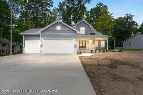 2531 Fedewood, DeWitt, MI 48820