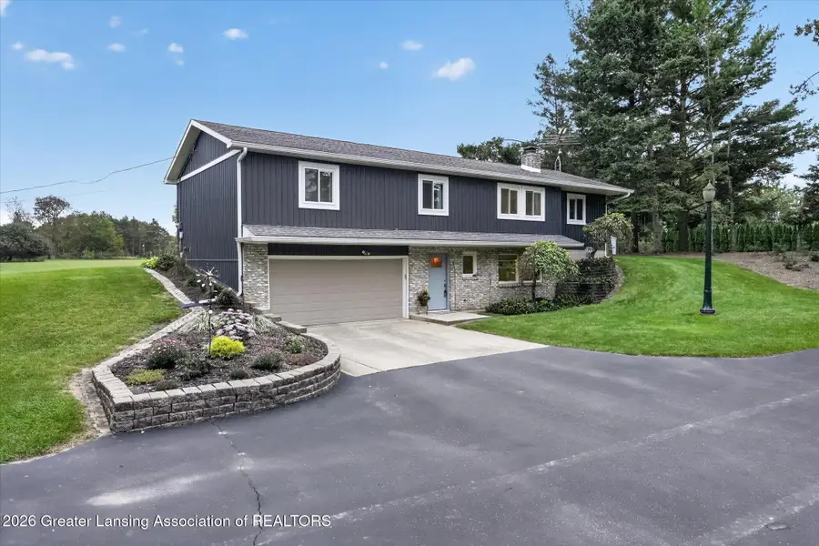 3384 N Michigan Road, Dimondale, MI 48821 - #2