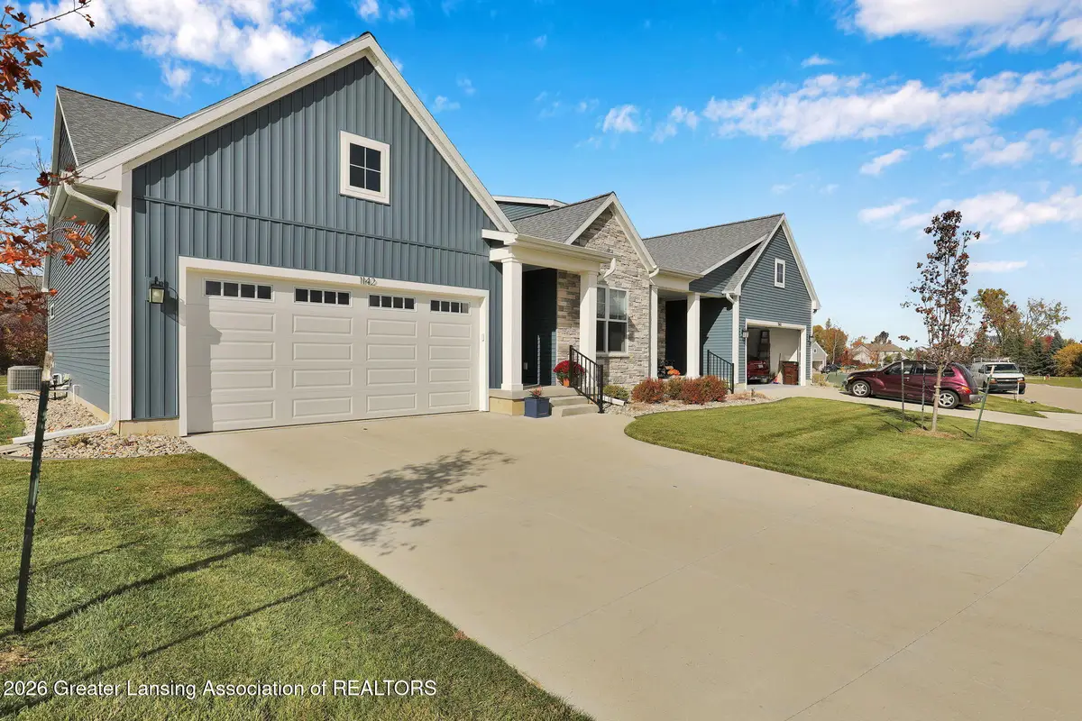 1139 Peninsula Drive, Grand Ledge, MI 48837 - #1