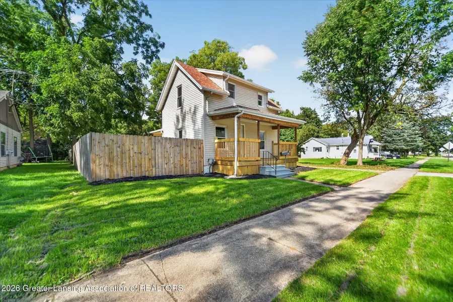 918 N Blackstone Street, Jackson, MI 49202 - #2