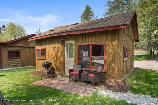 4179 S Straits Highway #3, Indian River, MI 49749