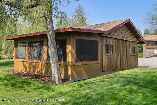 4179 S Straits Highway #5, Indian River, MI 49749