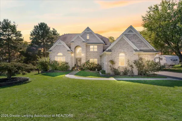 6149 Old River Trail, Lansing, MI 48917