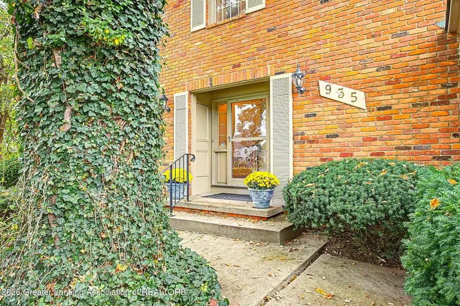 935 Walbridge Drive, East Lansing, MI 48823 - #2