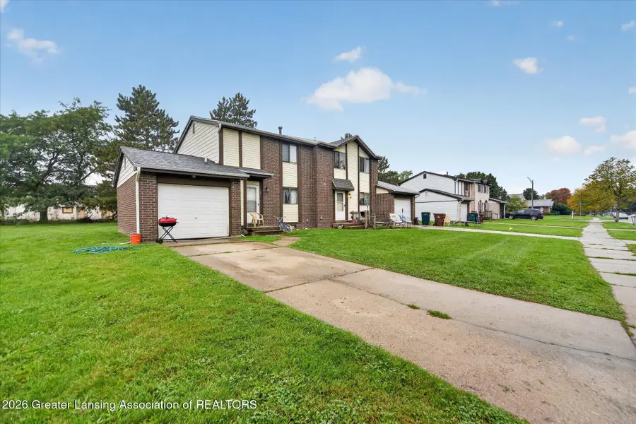 3941 Glenburne Boulevard, Lansing, MI 48911 - #2