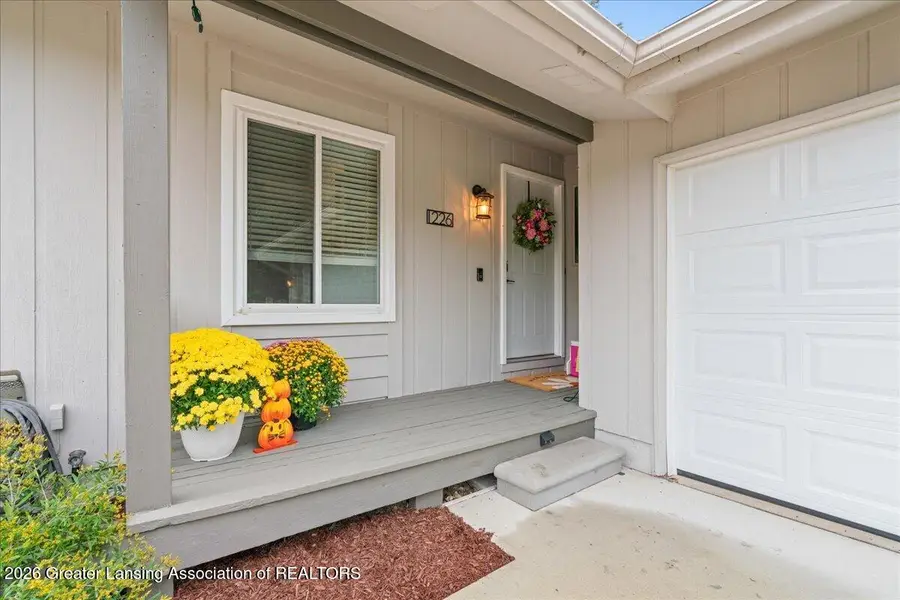 1226 Chartwell Carriage Way S, East Lansing, MI 48823 - #3