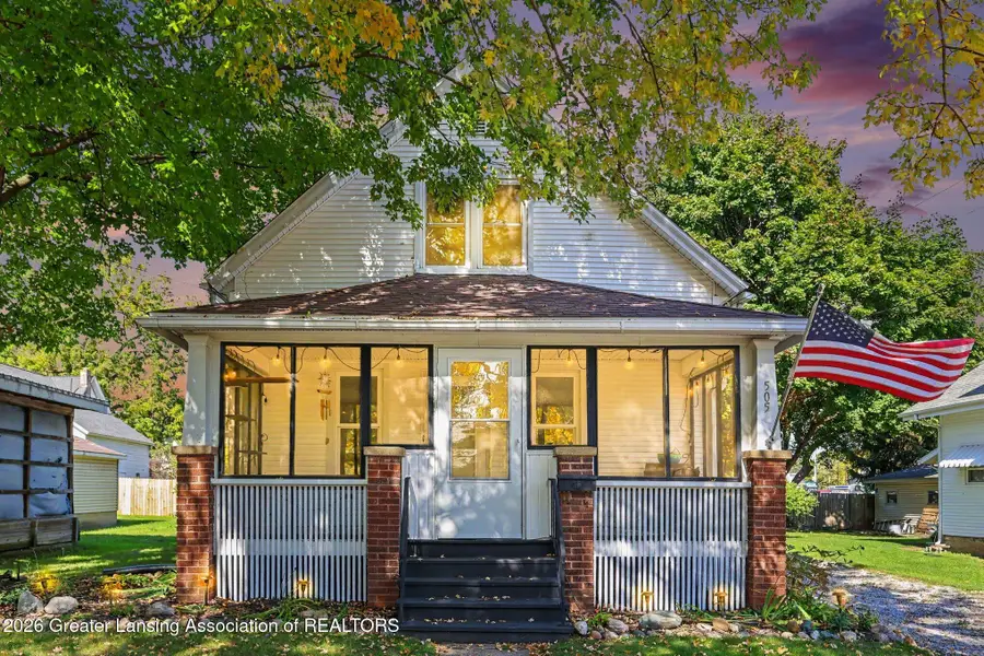 505 E Cass Street, Saint Johns, MI 48879 - #2