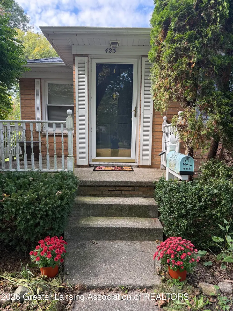 423 N Foster Avenue, Lansing, MI 48912 - #2