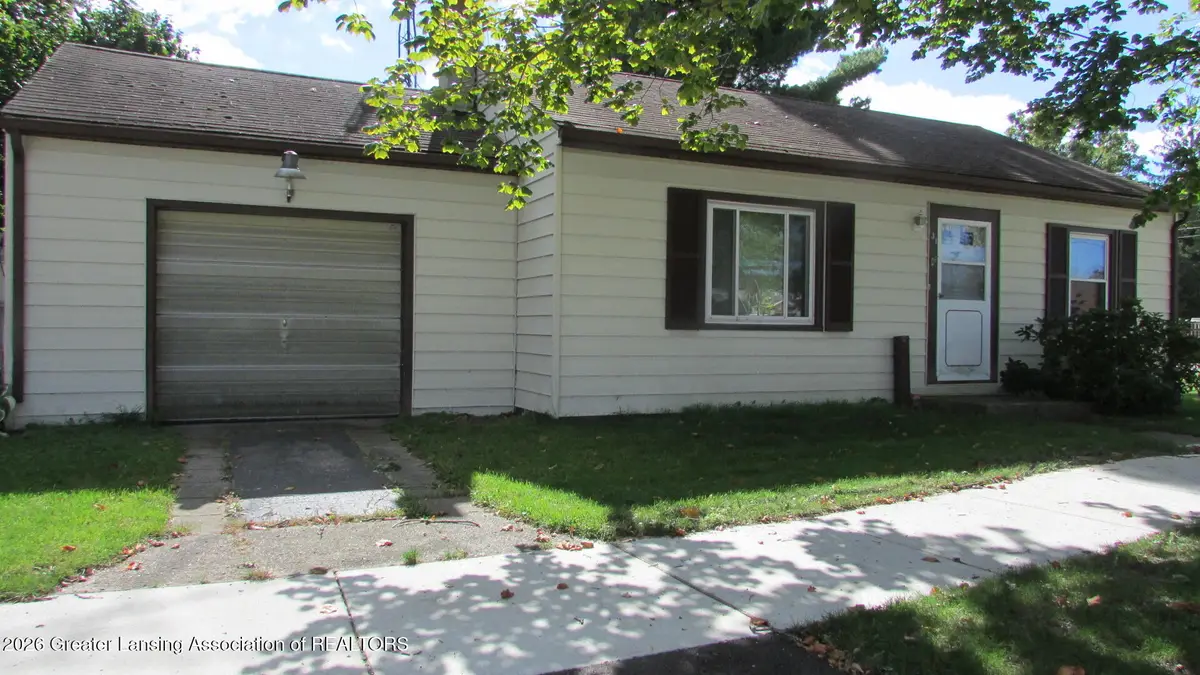 131 W Race Street, Leslie, MI 49251 - #1