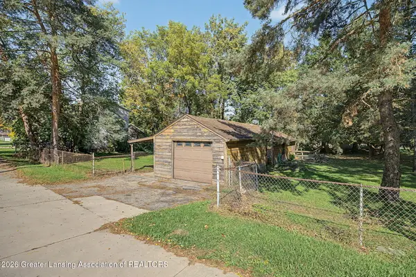 3072 E Lake Lansing Road, East Lansing, MI 48823
