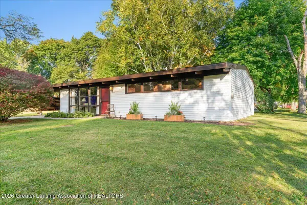 5670 Buckingham Road, Haslett, MI 48840