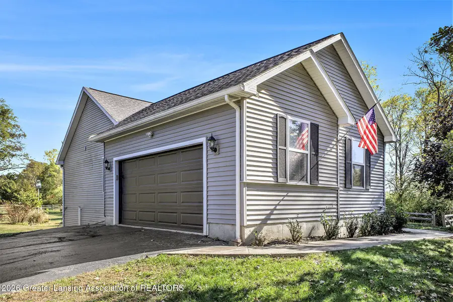 1206 N Waverly Road, Dimondale, MI 48821 - #2