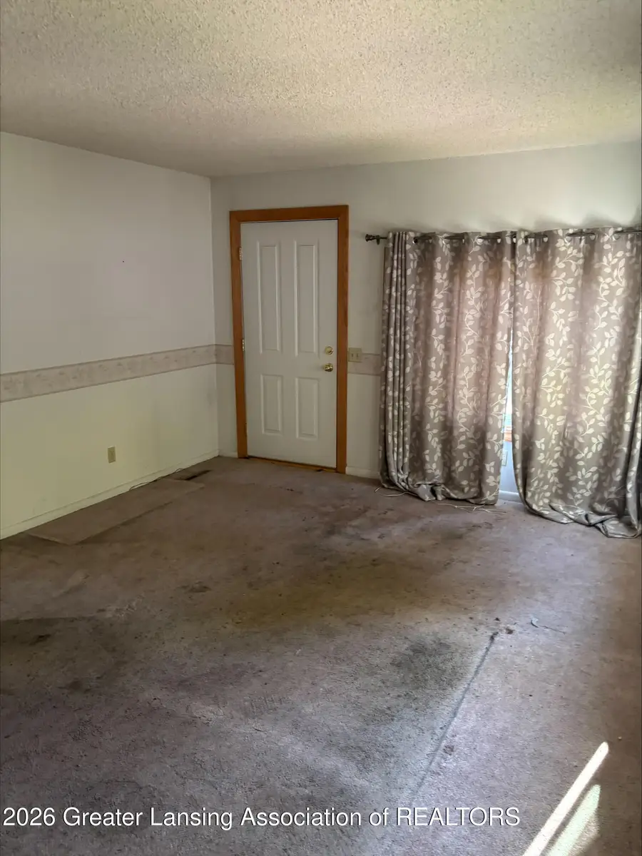509 E Grand River Road, Laingsburg, MI 48848 - #3