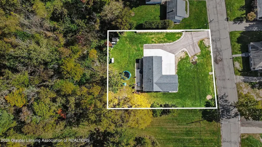 312 Washington Street, Leslie, MI 49251 - #2