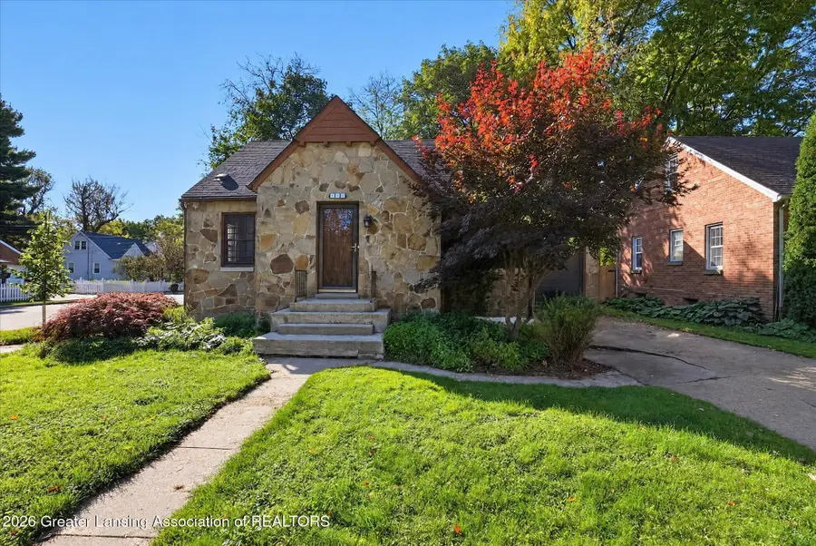 201 Northlawn Avenue, East Lansing, MI 48823 - #3