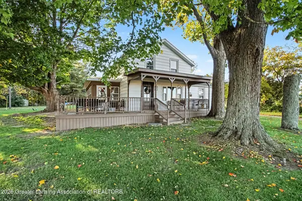 5456 State Road, Leslie, MI 49251