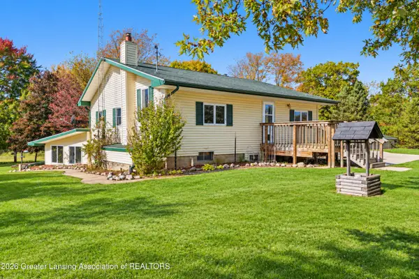 2701 Oakley Road, Stockbridge, MI 49285